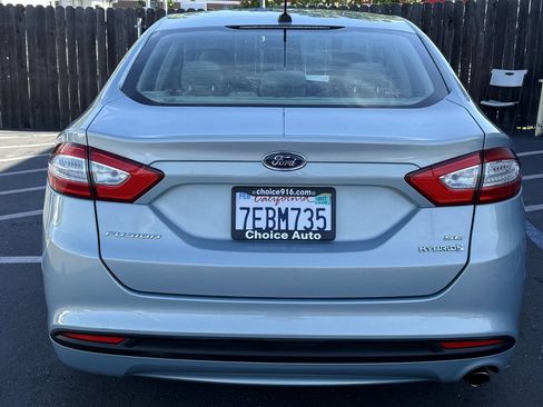 Used 2014 Ford Fusion SE FWD image 5