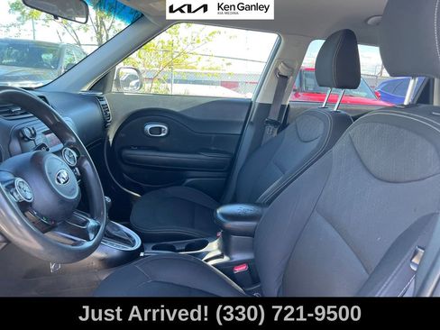 Used 2015 Kia Soul FWD image 11