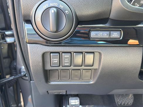 Used 2021 Nissan Titan SV w/ SV Convenience Package AWD/4WD image 19