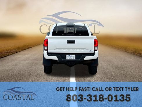 Used 2017 Toyota Tacoma TRD Off-Road w/ Premium & Technology Package image 14