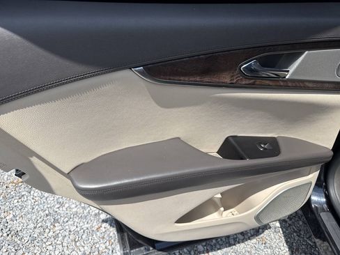 Used 2016 Lincoln MKX Reserve w/ Luxury Package FWD image 11