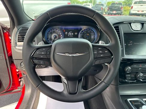Used 2015 Chrysler 300 S RWD image 17