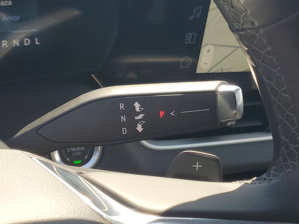 Used 2026 Chevrolet Equinox LT w/ Safety and Technology Package FWD image 16