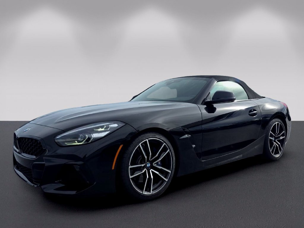 Used 2022 BMW Z4 M40i w/ Driving Assistance Package RWD image 7