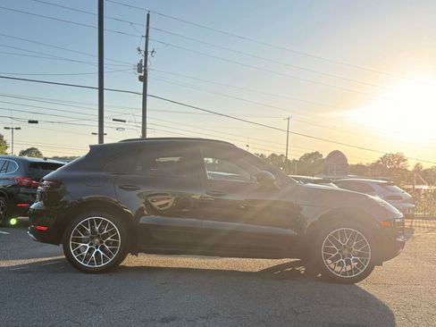Used 2018 Porsche Macan AWD/4WD image 6