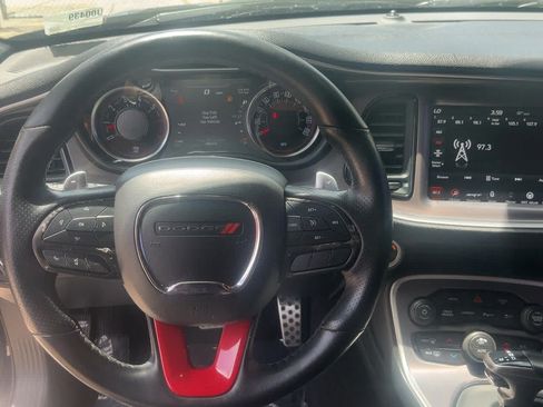 Used 2022 Dodge Challenger R/T Scat Pack RWD image 5