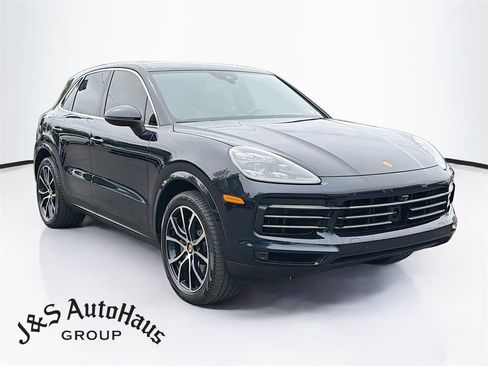 Used 2022 Porsche Cayenne S AWD/4WD image 1