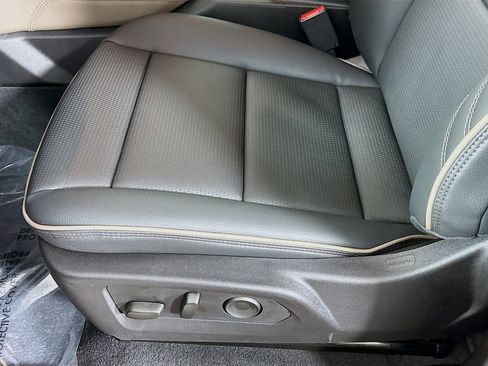 New 2026 GMC Canyon Denali image 19