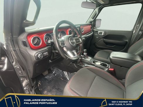 Used 2020 Jeep Wrangler Unlimited Rubicon w/ Cold Weather Group AWD/4WD image 15
