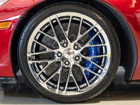 Used 2010 Chevrolet Corvette ZR1 RWD image 21