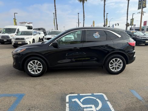 Used 2022 Ford Escape SE FWD image 6