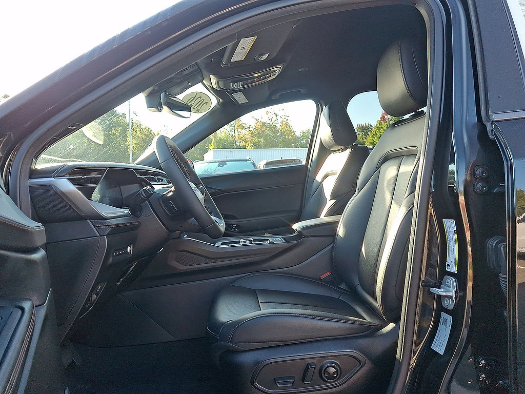 Certified 2026 Jeep Cherokee Limited AWD/4WD image 11