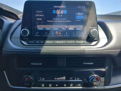 Used 2023 Nissan Rogue SV FWD image 20