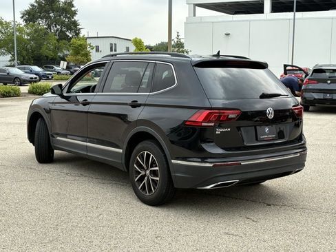 Used 2021 Volkswagen Tiguan SE w/ Panoramic Sunroof Package FWD image 7