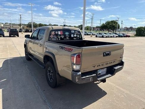 Used 2020 Toyota Tacoma TRD Off-Road AWD/4WD image 6