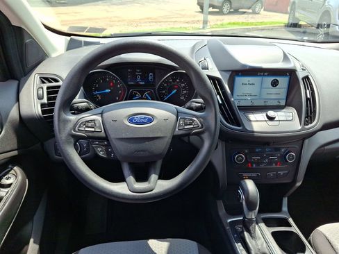 Used 2019 Ford Escape SE FWD image 2