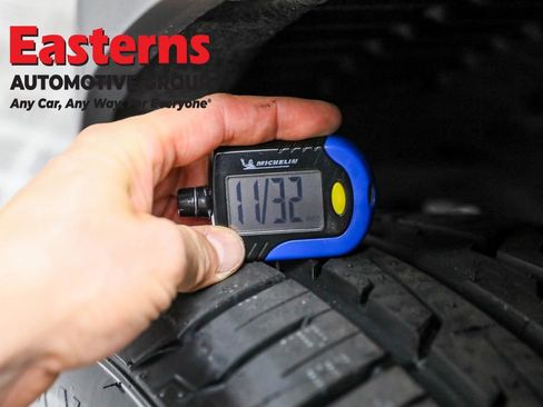 Used 2023 Jeep Grand Cherokee L Laredo image 30