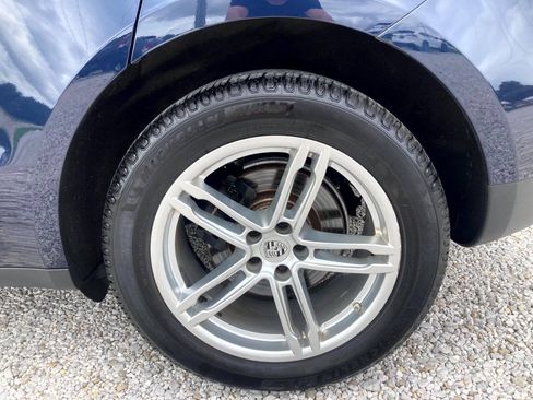 Used 2017 Porsche Macan AWD/4WD image 22