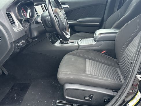 Used 2023 Dodge Charger SXT image 9