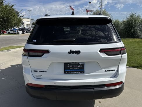 Used 2022 Jeep Grand Cherokee L Limited w/ Luxury Tech Group II AWD/4WD image 4