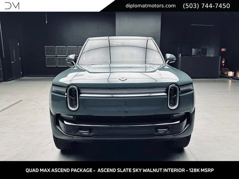 Used 2026 Rivian R1S Premium AWD/4WD image 10