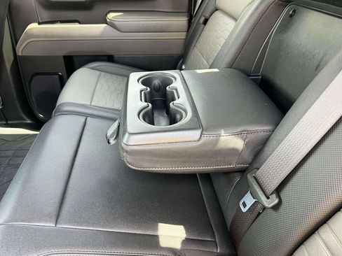 Used 2024 Chevrolet Silverado 1500 ZR2 AWD/4WD image 11