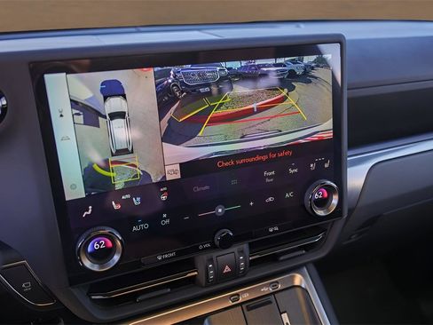 Used 2024 Lexus GX 550 image 17