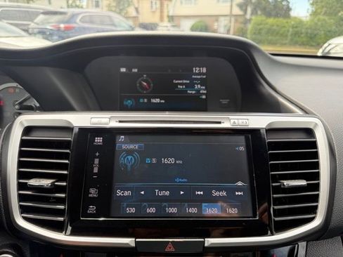 Used 2017 Honda Accord EX-L image 34