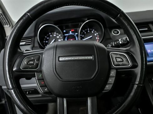 Used 2018 Land Rover Range Rover Evoque SE Premium image 23