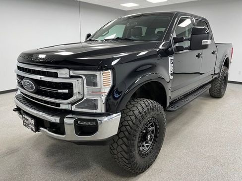 Used 2021 Ford F350 Lariat w/ Tremor Off-Road Package AWD/4WD image 4