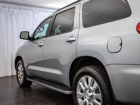 Used 2014 Toyota Sequoia Limited image 34