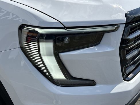 Certified 2024 GMC Acadia AT4 w/ Luxury Package image 8