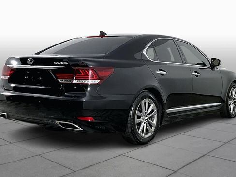 Used 2015 Lexus LS 460 w/ Comfort Package image 12