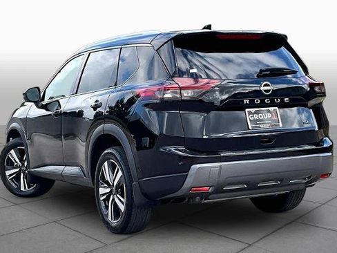 Certified 2024 Nissan Rogue SL FWD image 12