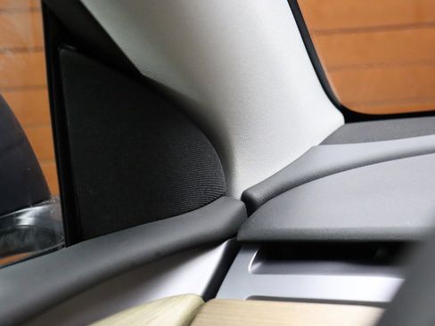 Used 2023 Tesla Model Y Long Range image 63