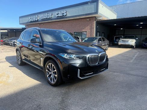 Used 2025 BMW X5 xDrive40i AWD/4WD image 3