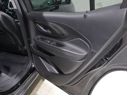 Used 2024 GMC Terrain SLT AWD/4WD image 22