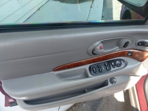 Used 2002 Buick Le Sabre Limited w/ Driver Confidence Pkg FWD image 18