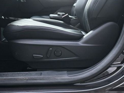 Used 2021 Ford Mustang Mach-E Select image 19