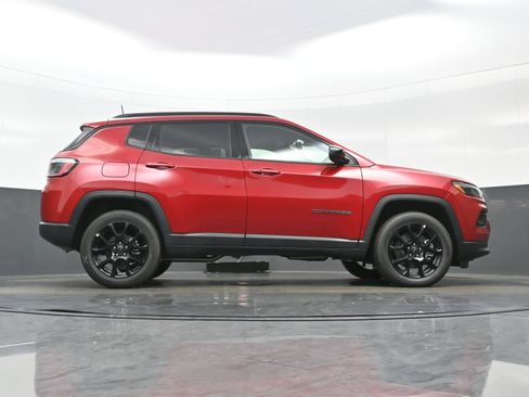 New 2026 Jeep Compass Latitude AWD/4WD image 19