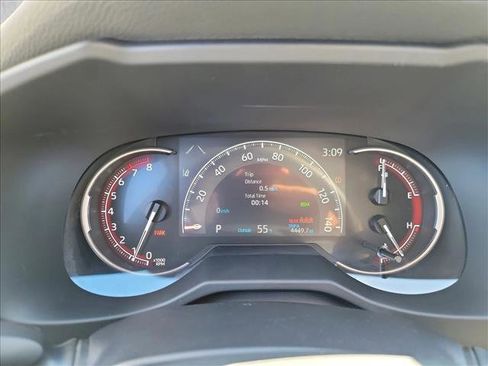 Used 2025 Toyota RAV4 XLE Premium image 18