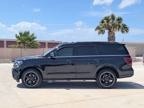 Used 2024 Ford Expedition Limited RWD image 9