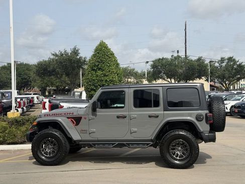 Used 2022 Jeep Wrangler Unlimited Rubicon w/ Xtreme Recon 35" Tire Package AWD/4WD image 4