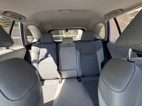 Used 2019 Toyota RAV4 Limited w/ Limited Grade Weather Package AWD/4WD image 6