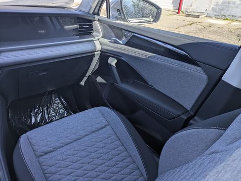 New 2026 Volkswagen Tiguan S image 17