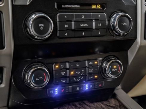 Used 2019 Ford F250 Lariat w/ Lariat Value Package image 26