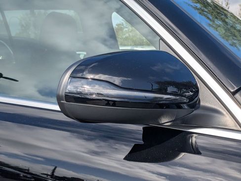 Certified 2024 Mercedes-Benz GLB 250 4MATIC image 22