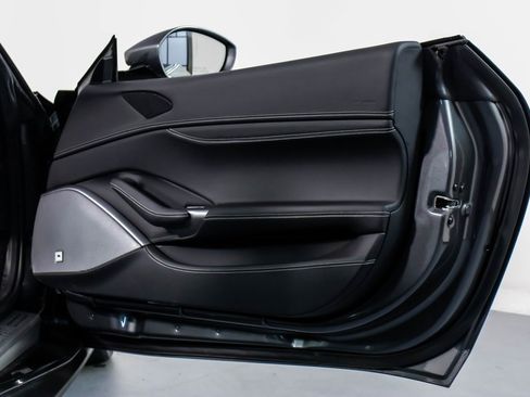 Certified 2019 Ferrari Portofino image 48