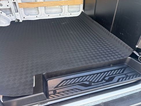 Used 2025 Ford Transit 250 Low Roof w/ Exterior Upgrade Package RWD image 18