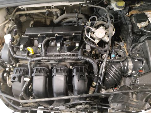 Used 2016 Ford Focus SE w/ Equipment Group 201A FWD image 30